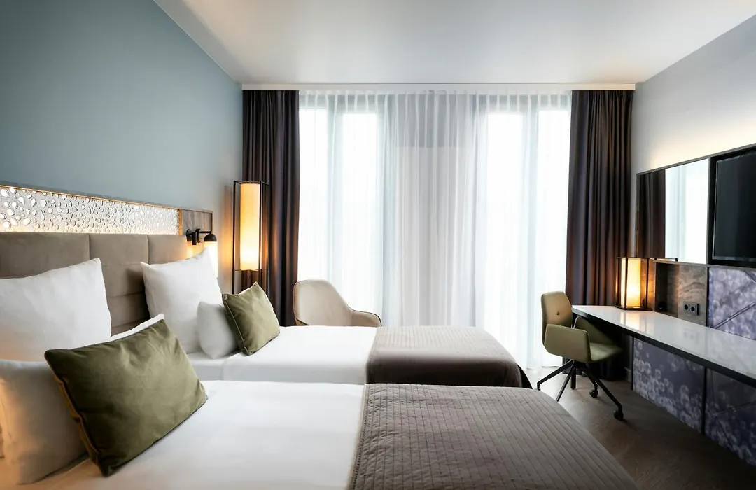 Leonardo Royal Hotel Munich-1